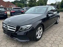 Schwarz Gebraucht 2016 Mercedes E200 Avantgarde Limousine | 22.490 € (Fairer Preis)