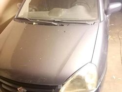 Grau Gebraucht 2005 Suzuki Liana Kombi | 300 €