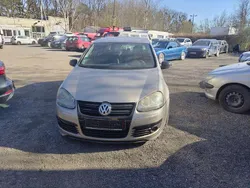 Gelb Gebraucht 2004 VW Golf IV Comfortline Limousine | 2.600 € (Guter Preis)