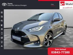 Braun Gebraucht 2024 Toyota Yaris Hybrid Limousine | 24.449 € (Guter Preis)
