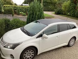 Weiß Gebraucht 2014 Toyota Avensis Kombi | 8.500 € (Fairer Preis)