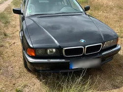 Schwarz Gebraucht 1994 BMW 740 Limousine | 10.000 €