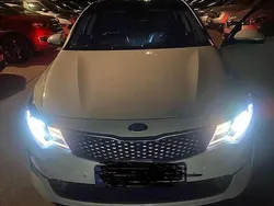 Weiß Gebraucht 2016 Kia Optima Vision Limousine | 15.500 € (Teuer)