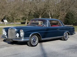 Mercedes W111