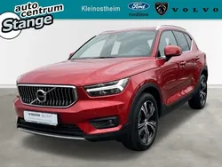 Rot (metallic) Gebraucht 2021 Volvo XC40 Inscription SUV | 30.800 € (Superpreis)