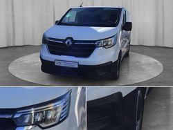 Weiss Gebraucht 2022 Renault Trafic Komfort Van / Kleinbus | 20.990 € (Fairer Preis)