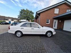 Weiß Gebraucht 1994 Mercedes C180 Elegance Limousine | 6.900 €