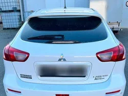 Weiß Gebraucht 2011 Mitsubishi Lancer Kombi | 2.200 €
