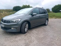 Grau Gebraucht 2015 VW Touran Van / Kleinbus | 13.500 € (Fairer Preis)