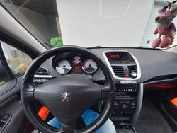 Silber Gebraucht 2009 Peugeot 207 Premium Kombi | 2.850 € (Fairer Preis)