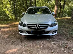 Silber Gebraucht 2014 Mercedes E250 Limousine | 14.000 € (Fairer Preis)