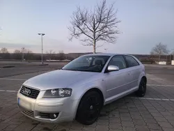 Silber Gebraucht 2004 Audi A3 Limousine | 1.499 €