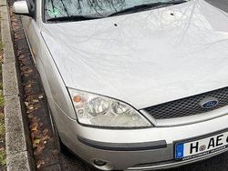 Silber Gebraucht 2002 Ford Mondeo Trend Limousine | 1.600 € (Fairer Preis)