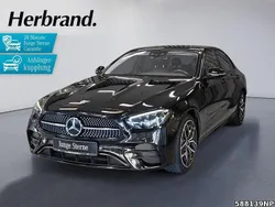 Obsidianschwarz metallic Gebraucht 2022 Mercedes E300 AMG line Limousine | 42.980 € (Fairer Preis)