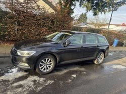 Grau Gebraucht 2017 VW Passat Highline Limousine | 13.300 € (Guter Preis)