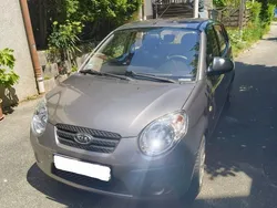 Silber Gebraucht 2009 Kia Picanto Kleinwagen | 3.600 € (Etwas zu teuer)