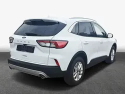 Weiß Gebraucht 2024 Ford Kuga Titanium SUV | 25.480 € (Superpreis)