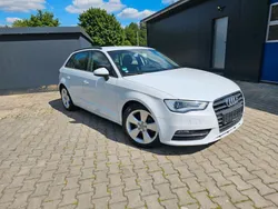 Weiß Gebraucht 2013 Audi A3 Sportback Ambition Limousine | 11.700 € (Fairer Preis)