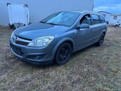 Blau Gebraucht 2007 Opel Astra Kombi | 950 € (Guter Preis)