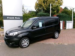 Colore esterno (schwarz) Gebraucht 2017 Fiat Doblò Van / Kleinbus | 9.490 € (Fairer Preis)