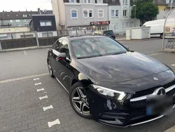 Schwarz Gebraucht 2021 Mercedes A200 AMG Limousine | 29.000 € (Fairer Preis)