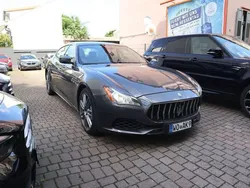 Grau (metallic) Gebraucht 2017 Maserati Quattroporte Limousine | 32.990 € (Fairer Preis)