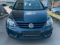 Blau Gebraucht 2005 VW Golf Plus Cross Comfortline Van / Kleinbus | 2.700 € (Guter Preis)