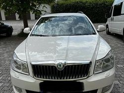 Weiß Gebraucht 2010 Skoda Octavia Kombi | 6.550 € (Fairer Preis)