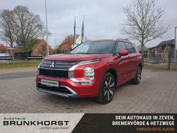 Rot Gebraucht 2025 Mitsubishi Outlander P-HEV Top SUV | 56.990 € (Fairer Preis)