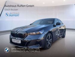 Grau (sophistograu brillanteffekt metalli) Gebraucht 2024 BMW i5 Limousine | 73.600 € (Teuer)