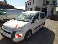 Weiß Gebraucht 2011 Citroën Berlingo Van / Kleinbus | 4.950 € (Superpreis)