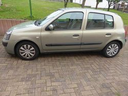 Grau Gebraucht 2003 Renault Clio II Privilege Limousine | 1.000 € (Guter Preis)