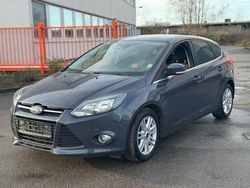 Blau Gebraucht 2014 Ford Focus Titanium Limousine | 5.490 € (Guter Preis)