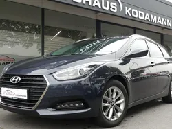 Grau Gebraucht 2016 Hyundai i40 Trend Kombi | 7.950 € (Superpreis)