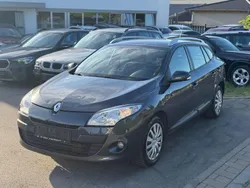 Grau Gebraucht 2011 Renault Mégane III Kombi | 2.999 € (Guter Preis)