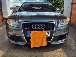 Grau Gebraucht 2006 Audi RS4 Ambiente Kombi | 28.999 € (Guter Preis)