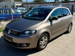 Braun Gebraucht 2012 VW Golf Plus Cross Match Van / Kleinbus | 6.980 € (Fairer Preis)