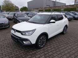 Weiß Gebraucht 2016 Ssangyong (KGM) XLV Quartz SUV | 10.900 € (Guter Preis)