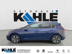 Blau Gebraucht 2023 VW Golf VIII Move Limousine | 25.990 € (Fairer Preis)