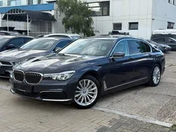 Grau Gebraucht 2018 BMW 740 Limousine | 33.990 € (Superpreis)
