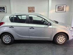 Silber Gebraucht 2009 Hyundai i20 Classic Kleinwagen | 1.490 € (Etwas zu teuer)