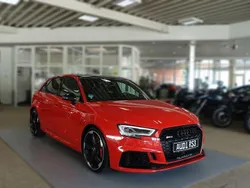 Catalunyarot metallic (metallic) Gebraucht 2017 Audi RS3 Sport Kleinwagen | 39.890 € (Guter Preis)