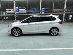Weiß Gebraucht 2015 BMW 220 Active Tourer Sport Line Van / Kleinbus | 10.700 € (Guter Preis)
