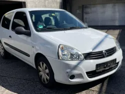 Weiß Gebraucht 2008 Renault Clio II Campus Limousine | 1.100 € (Fairer Preis)