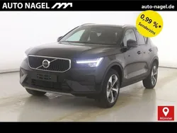Onyx black / Gebraucht 2024 Volvo XC40 Core SUV | 34.400 € (Guter Preis)