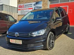 Schwarz Gebraucht 2015 VW Touran Van / Kleinbus | 13.500 € (Fairer Preis)