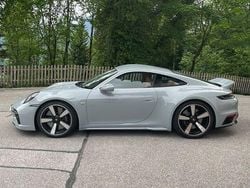 Grau Gebraucht 2023 Porsche 992 Sport Coupé | 331.000 € (Guter Preis)