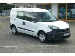 Colore esterno (weiß) Gebraucht 2021 Fiat Doblò Van / Kleinbus | 13.990 € (Fairer Preis)