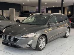 Grau Gebraucht 2019 Ford Focus Limousine | 10.990 € (Guter Preis)
