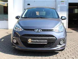 Grau Gebraucht 2016 Hyundai i10 Blackline Kleinwagen | 7.890 € (Guter Preis)